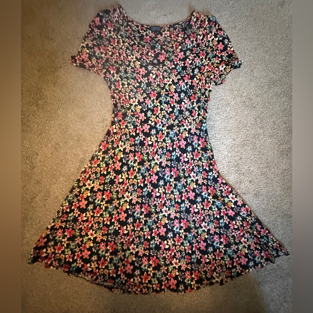 Topshop Floral Patterned Garment